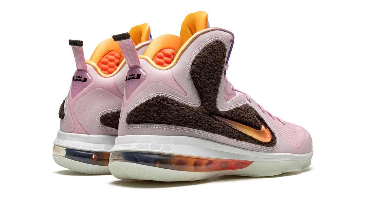 Nike LeBron 9 King of LA (2022)