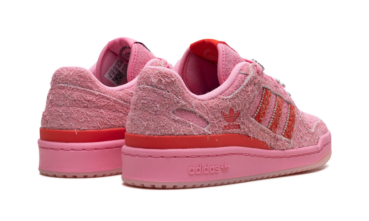 Entdecke die adidas Forum Low "The Grinch" in Pink! Stylisch und bequem – jetzt sichern und deinen Look aufpeppen!