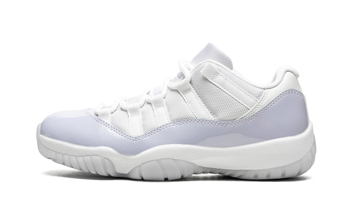 Nike Air Jordan 11 Retro Low Pure Violet (Damen)
