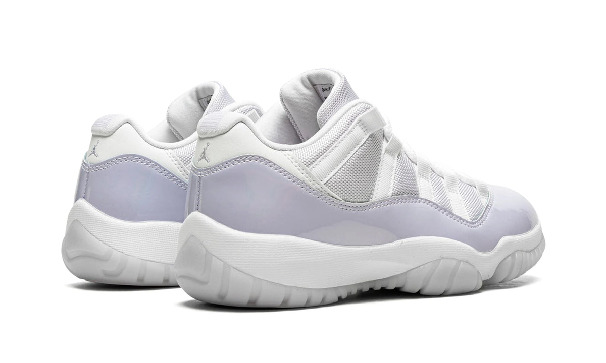 Nike Air Jordan 11 Retro Low Pure Violet (Damen)