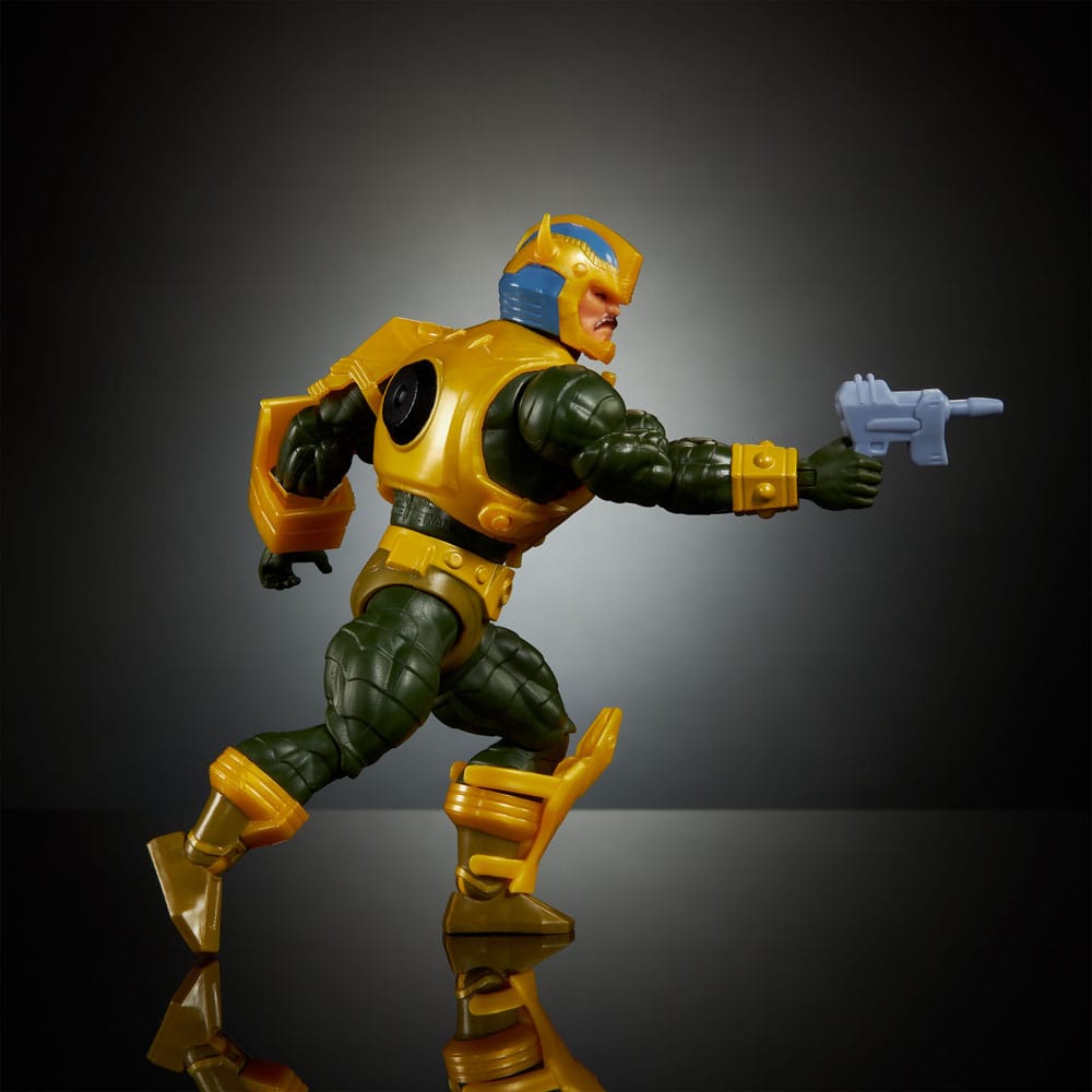 Masters of the Universe x Transformers Actionfigur Bumblebee Armor Man-At-Arms 14 cm