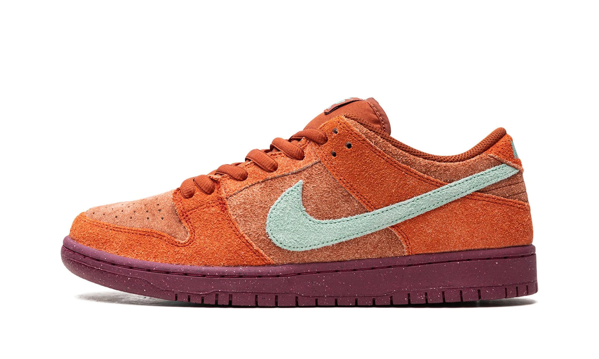 Nike SB Dunk Low Mystic Red Rosewood
