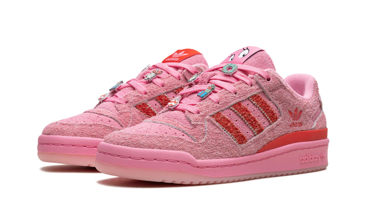 Entdecke die adidas Forum Low "The Grinch" in Pink! Stylisch und bequem – jetzt sichern und deinen Look aufpeppen!