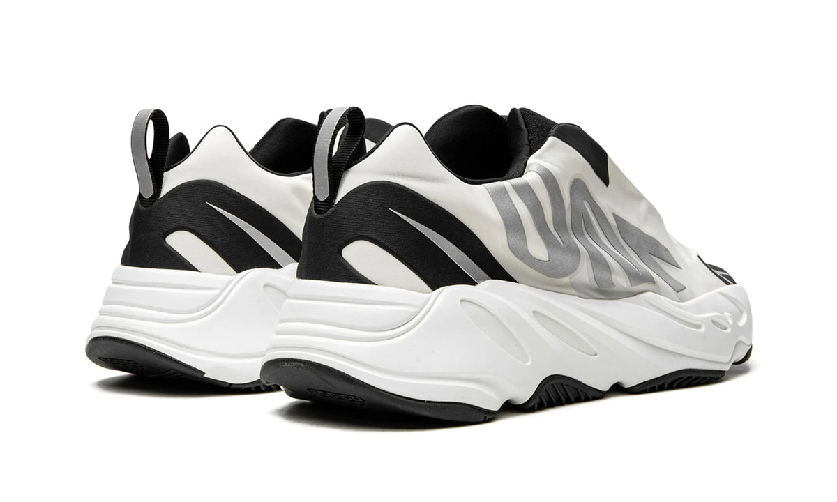 adidas YEEZY 700 MNVN Laceless Analog